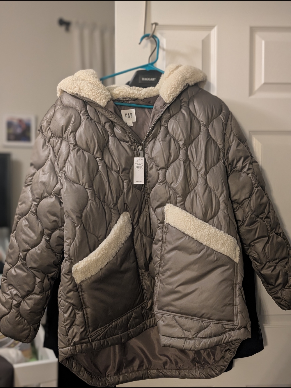NWT GAP Quilted Puffer Coat with Cream Sherpa Trim - Gray